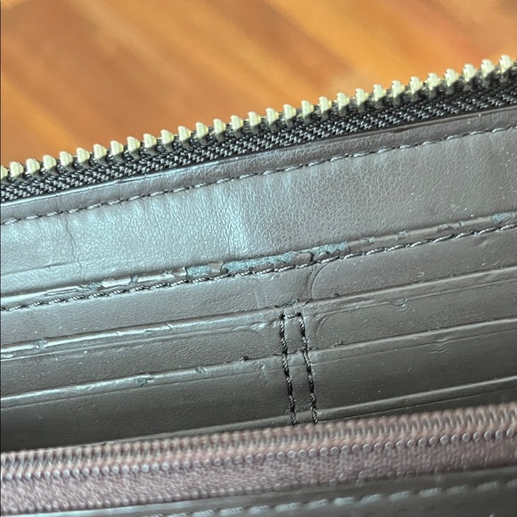 Vintage Coach Beige and Dark Brown Zip Wallet - Picture 10 of 16